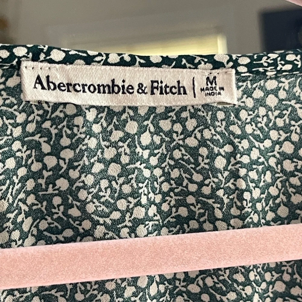 Abercrombie & Fitch Green Floral Square-Neck Long-Sleeve Blouse